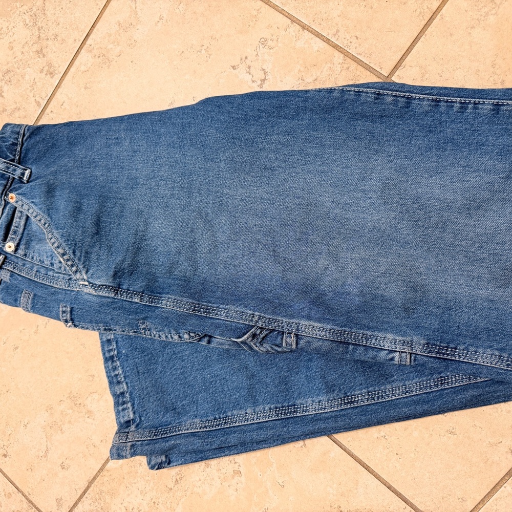 GAP Relaxed Fit Blue Jeans
